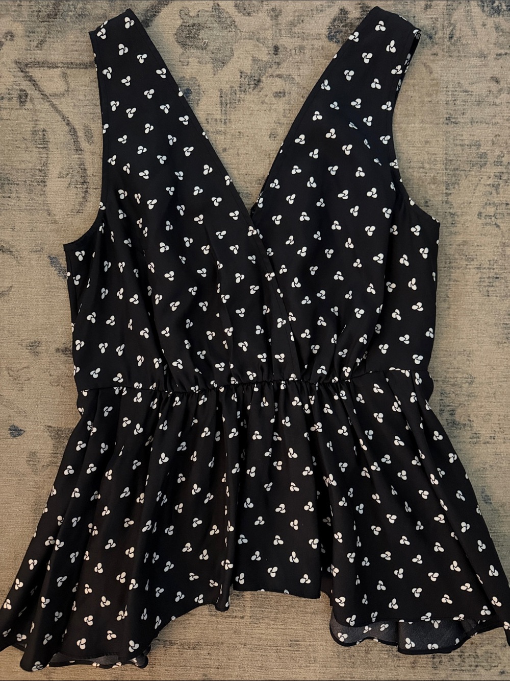 Lewit 100% silk Black & White V-Neck Peplum top